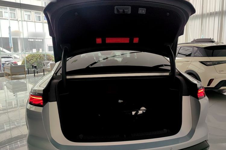 Used BYD Han L 2025 EV Four-Wheel Drive LiDAR Flagship Model Trunk