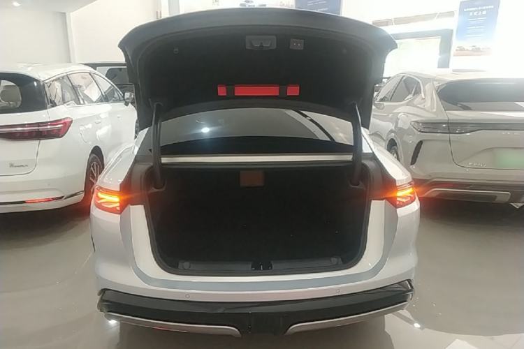 Used BYD Han L 2025 EV Four-Wheel Drive LiDAR Flagship Model Trunk