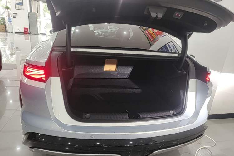 Used BYD Han L 2025 EV Four-Wheel Drive LiDAR Flagship Model Trunk