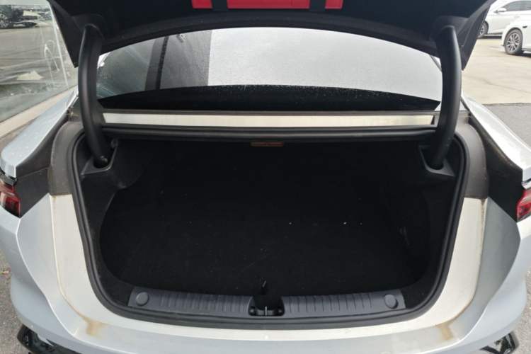 Used BYD Han L 2025 EV Four-Wheel Drive LiDAR Flagship Model Trunk
