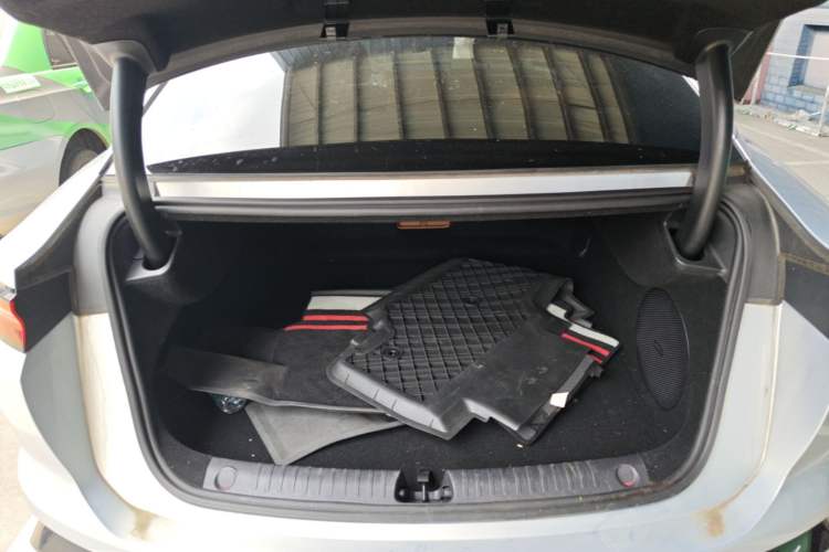 Used BYD Han L 2025 EV Four-Wheel Drive LiDAR Flagship Model Trunk