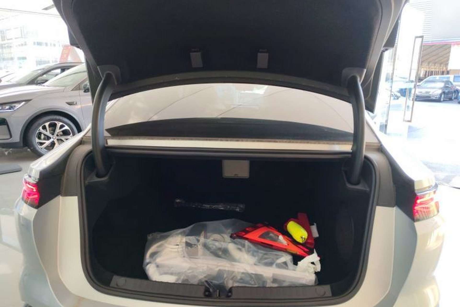 Used BYD Han L 2025 DM-i 200km LiDAR Flagship Model Trunk