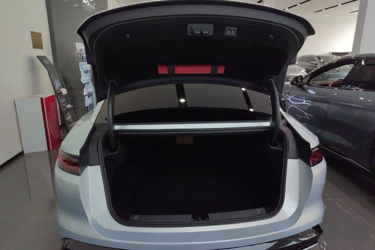 Used BYD Han L 2025 DM-i 200km LiDAR Flagship Model Trunk