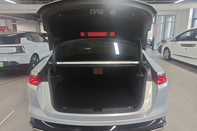 Used BYD Han L 2025 EV Four-Wheel Drive LiDAR Flagship Model Trunk