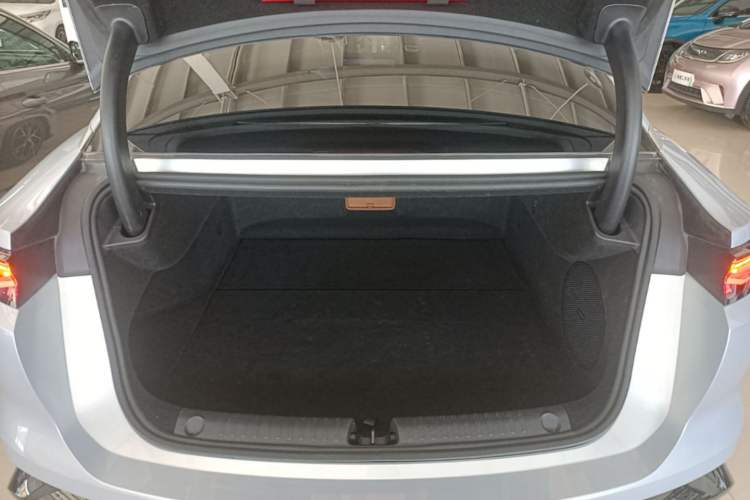 Used BYD Han L 2025 EV Four-Wheel Drive LiDAR Flagship Model Trunk
