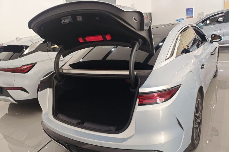 Used BYD Han L 2025 EV Four-Wheel Drive LiDAR Flagship Model Trunk
