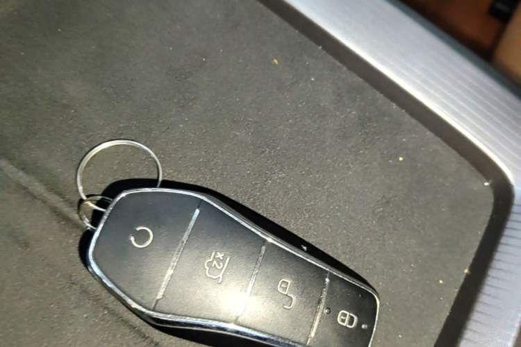 Used BYD Han L 2025 EV Four-Wheel Drive LiDAR Flagship Model Vehicle Key