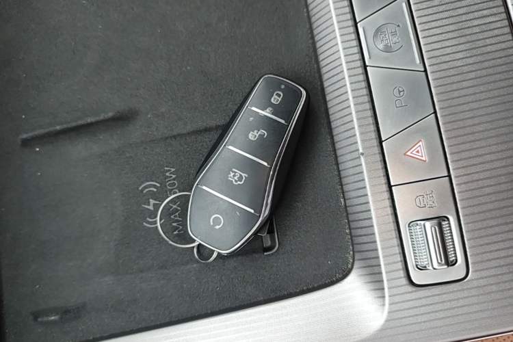 Used BYD Han L 2025 EV Four-Wheel Drive LiDAR Flagship Model Vehicle Key