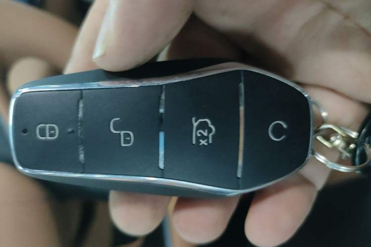 Used BYD Han L 2025 EV Four-Wheel Drive LiDAR Flagship Model Vehicle Key