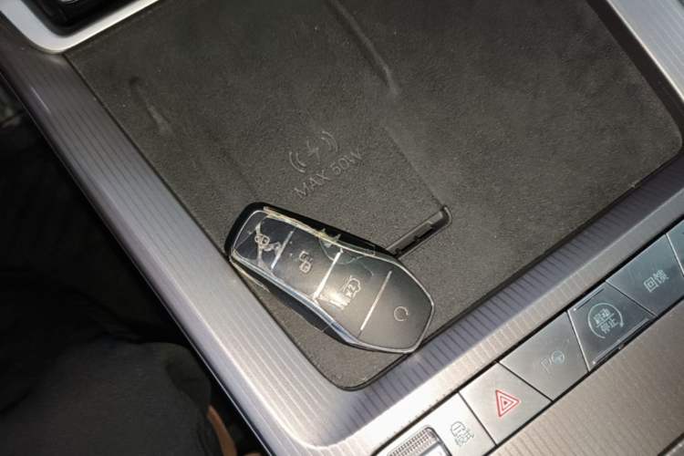 Used BYD Han L 2025 EV Four-Wheel Drive LiDAR Flagship Model Vehicle Key