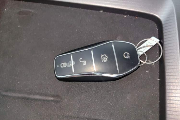 Used BYD Han L 2025 EV Four-Wheel Drive LiDAR Flagship Model Vehicle Key