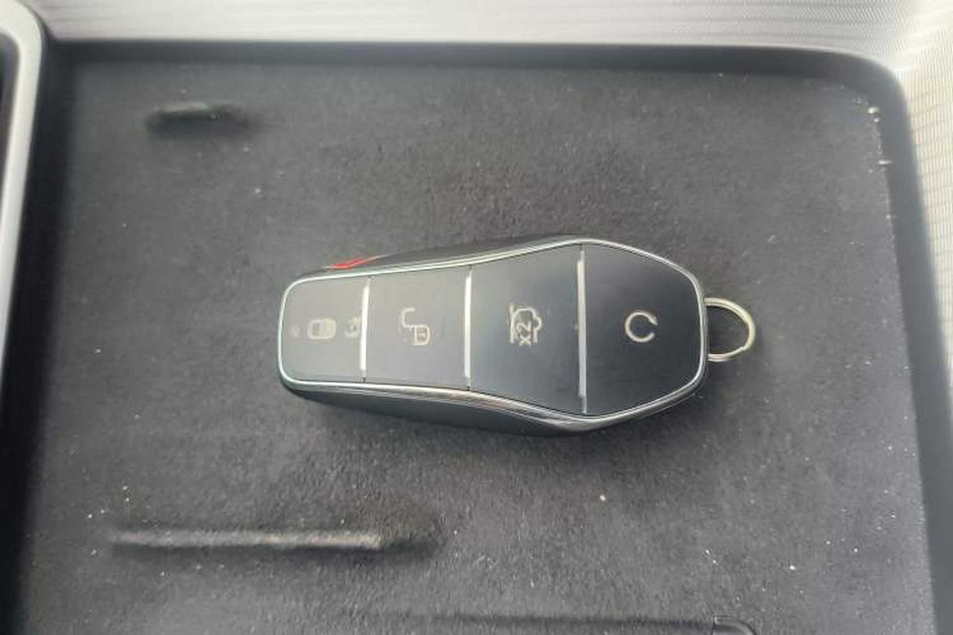 Used BYD Han L 2025 EV 701 km LiDAR Flagship Edition Vehicle Key