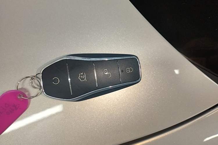 Used BYD Han L 2025 EV Four-Wheel Drive LiDAR Flagship Model Vehicle Key