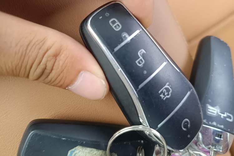 Used BYD Han L 2025 EV Four-Wheel Drive LiDAR Flagship Model Vehicle Key