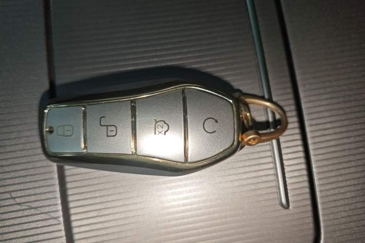 Used BYD Han L 2025 EV 701KM LiDAR Deluxe Edition Vehicle Key