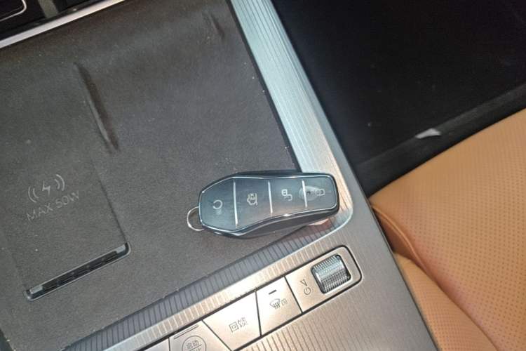 Used BYD Han L 2025 EV Four-Wheel Drive LiDAR Flagship Model Vehicle Key