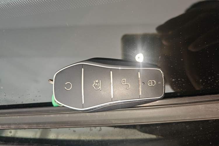 Used BYD Han L 2025 EV Four-Wheel Drive LiDAR Flagship Model Vehicle Key