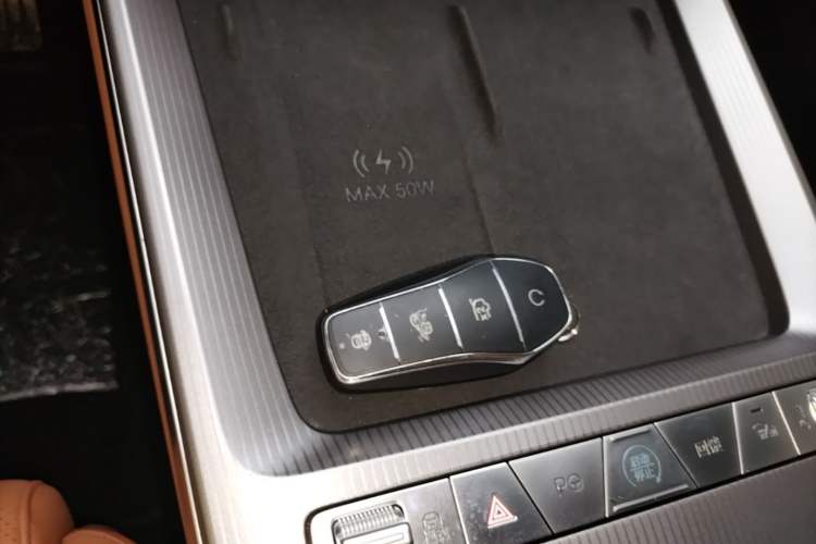 Used BYD Han L 2025 EV Four-Wheel Drive LiDAR Flagship Model Vehicle Key