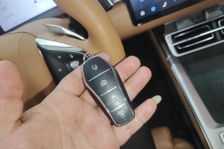 Used BYD Han L 2025 EV Four-Wheel Drive LiDAR Flagship Model Vehicle Key