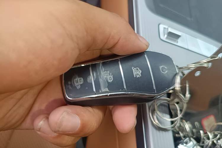 Used BYD Han L 2025 EV Four-Wheel Drive LiDAR Flagship Model Vehicle Key