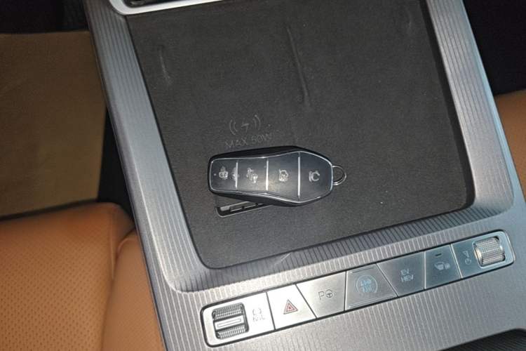 Used BYD Han L 2025 DM-i 200km LiDAR Flagship Model Vehicle Key