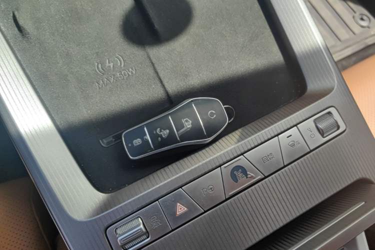 Used BYD Han L 2025 EV Four-Wheel Drive LiDAR Flagship Model Vehicle Key