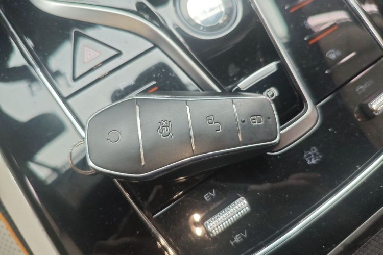 Used BYD Han L 2025 EV Four-Wheel Drive LiDAR Flagship Model Vehicle Key