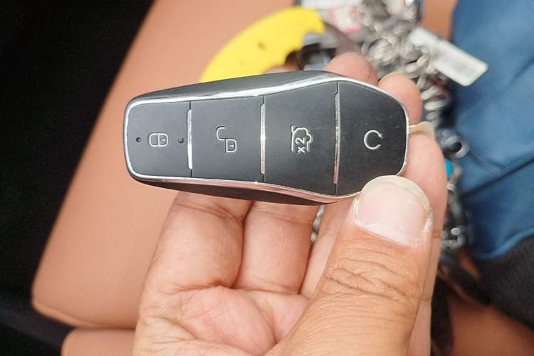 Used BYD Han L 2025 EV Four-Wheel Drive LiDAR Flagship Model Vehicle Key