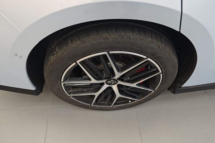 Used BYD Han L 2025 EV Four-Wheel Drive LiDAR Flagship Model Exterior 5