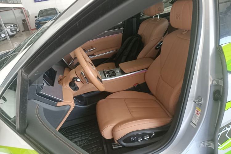 Used BYD Han L 2025 EV Four-Wheel Drive LiDAR Flagship Model Left Front Seat