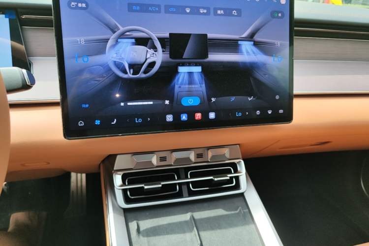 Used BYD Han L 2025 EV Four-Wheel Drive LiDAR Flagship Model Audio And AC Panel