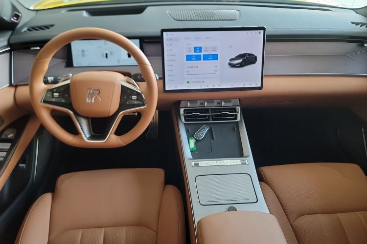Used BYD Han L 2025 DM-p Four-Wheel-Drive LiDAR Flagship Model Center Console