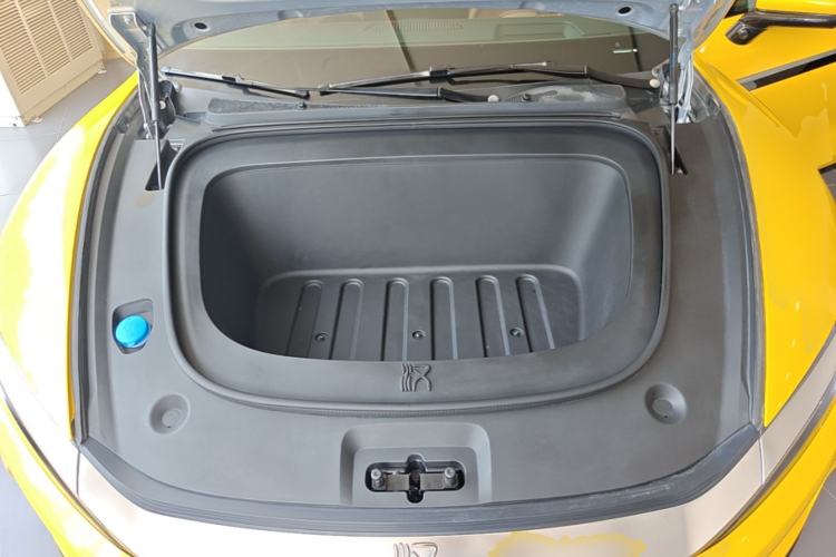 Used BYD Han L 2025 EV Four-Wheel Drive LiDAR Flagship Model Engine Bay
