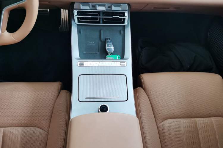 Used BYD Han L 2025 DM-p Four-Wheel-Drive LiDAR Flagship Model Gear Lever