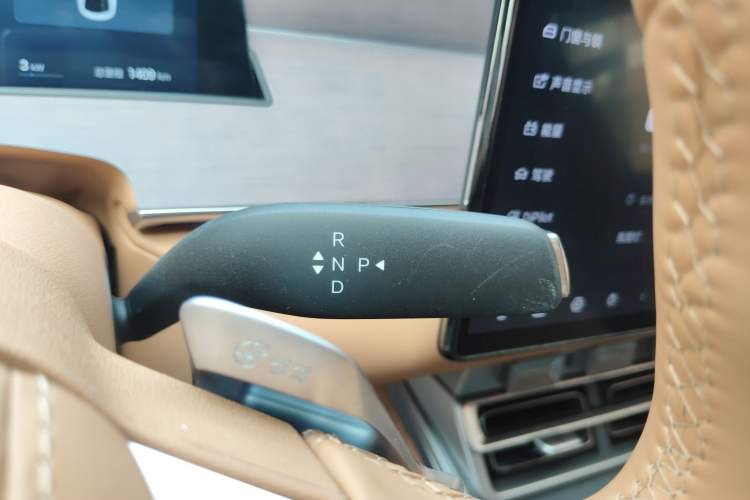 Used BYD Han L 2025 DM-p Four-Wheel-Drive LiDAR Flagship Model Gear Lever