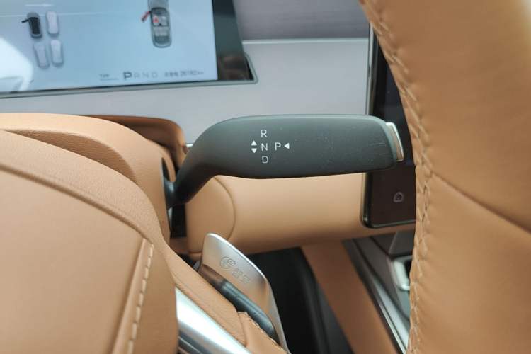 Used BYD Han L 2025 EV Four-Wheel Drive LiDAR Flagship Model Gear Lever