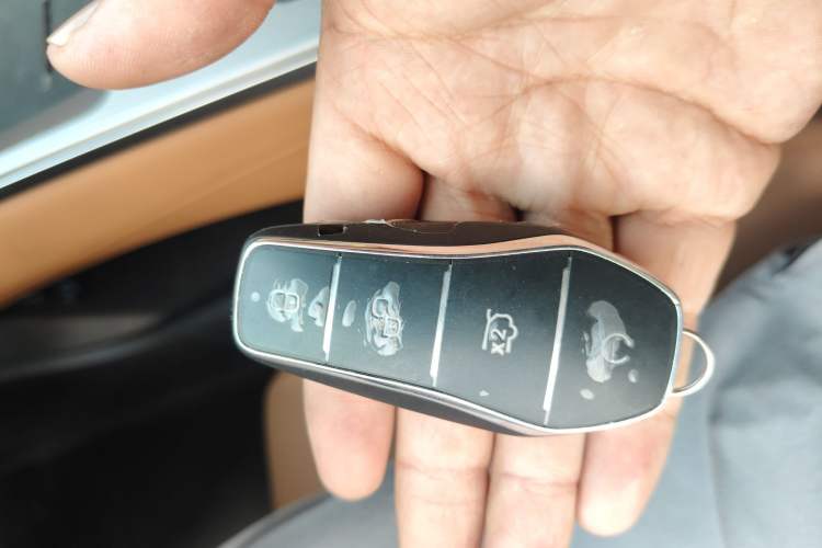 Used BYD Han L 2025 DM-p Four-Wheel-Drive LiDAR Flagship Model Interior 1