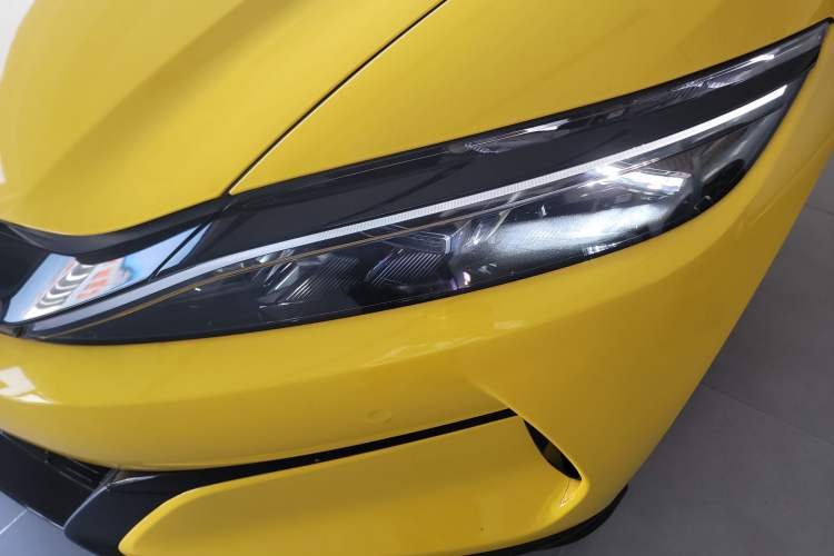 Used BYD Han L 2025 DM-p Four-Wheel-Drive LiDAR Flagship Model Left Front Headlight