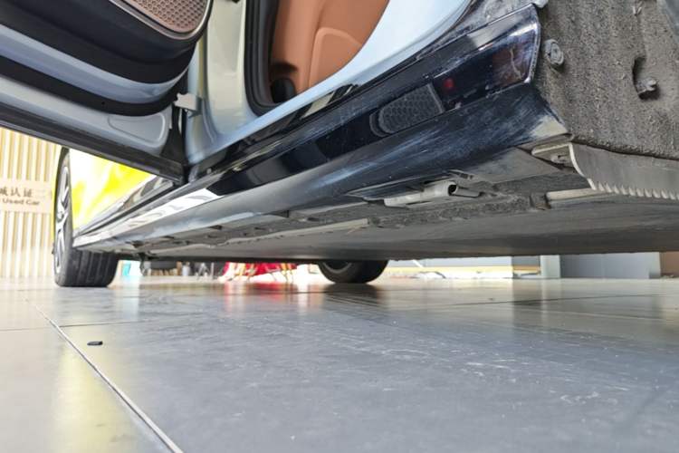 Used BYD Han L 2025 EV Four-Wheel Drive LiDAR Flagship Model Left Side Sill