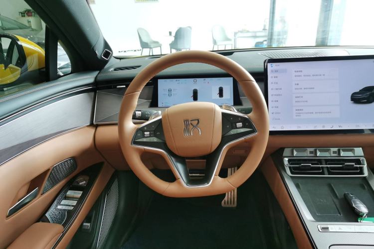Used BYD Han L 2025 DM-p Four-Wheel-Drive LiDAR Flagship Model Steering Wheel