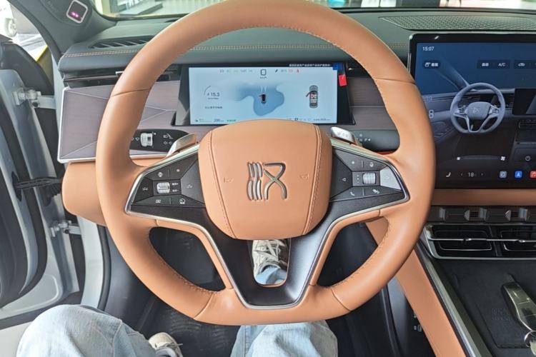 Used BYD Han L 2025 EV Four-Wheel Drive LiDAR Flagship Model Steering Wheel