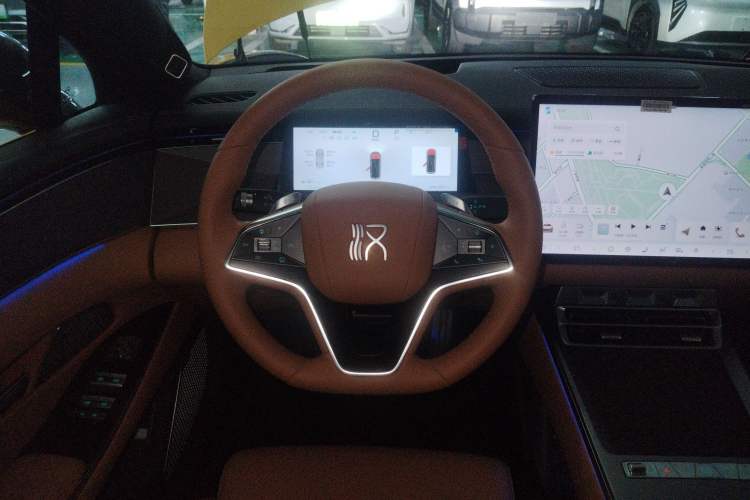Used BYD Han L 2025 DM-p Four-Wheel-Drive LiDAR Flagship Model Steering Wheel