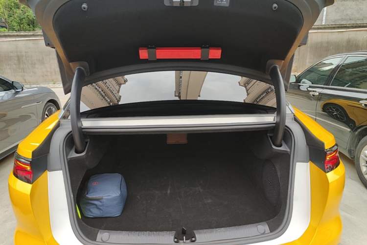 Used BYD Han L 2025 EV Four-Wheel Drive LiDAR Flagship Model Trunk
