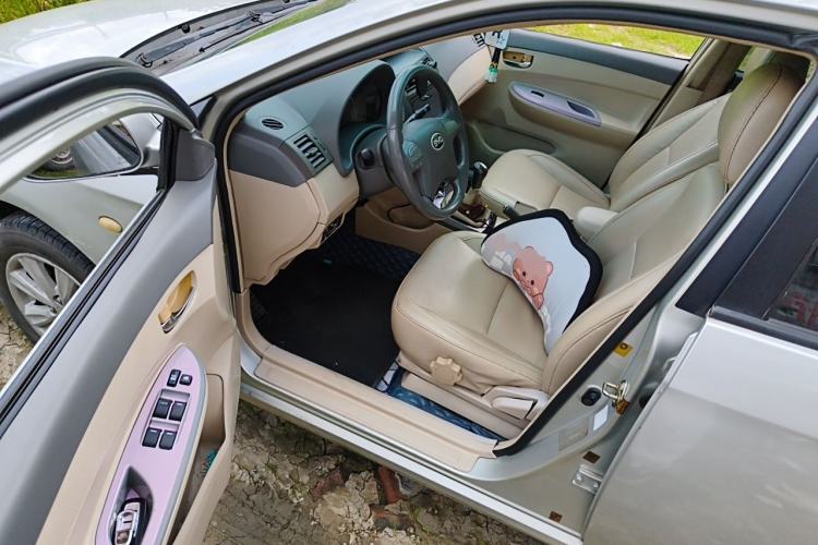 Used BYD L3 2011 New Fengchang Edition 1.5L Manual Luxury Model Driver Seat