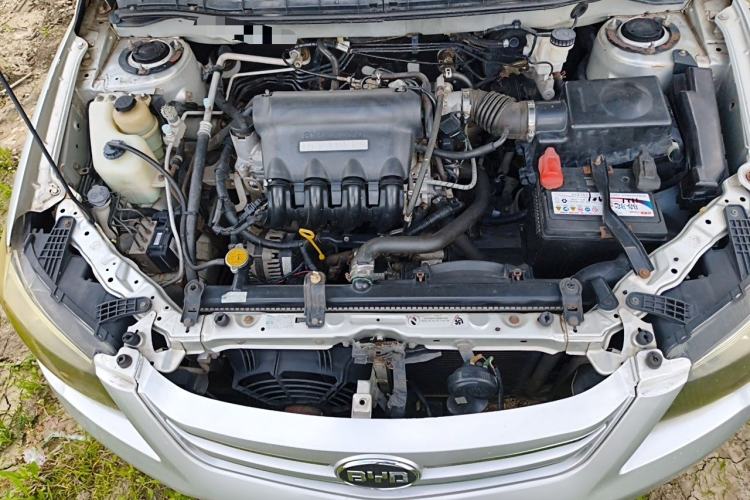Used BYD L3 2011 New Fengchang Edition 1.5L Manual Luxury Model Engine Bay
