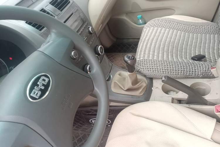 Used BYD L3 2012 1.5L Manual Comfort Edition Audio And AC Panel