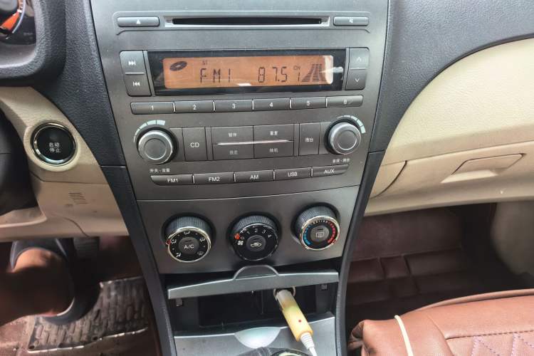 Used BYD L3 2012 1.5L Manual Comfort Edition Audio And AC Panel