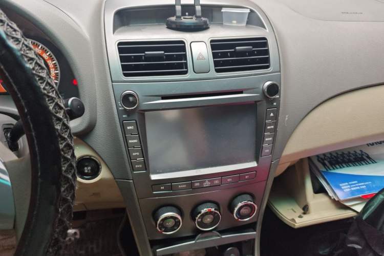 Used BYD L3 2012 1.5L Manual Luxury Version Audio And AC Panel