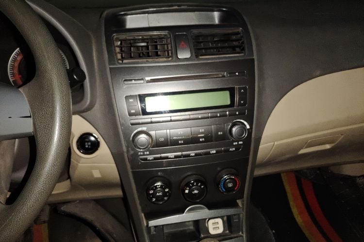Used BYD L3 2012 1.5L Manual Comfort Edition Audio And AC Panel