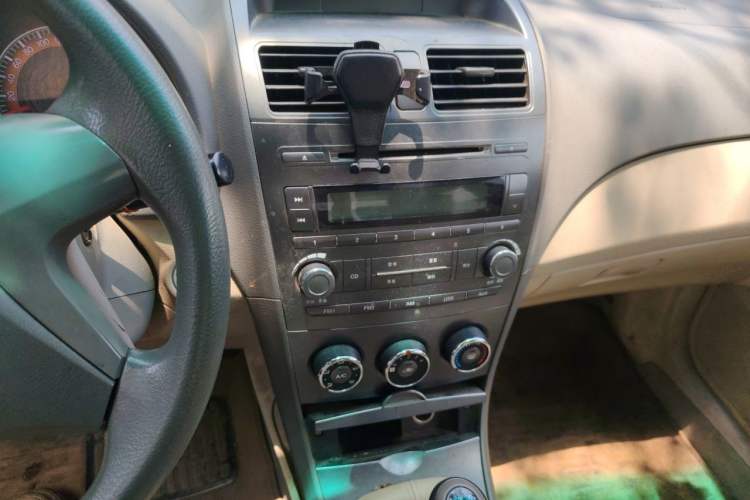 Used BYD L3 2012 1.5L Manual Comfort Edition Audio And AC Panel